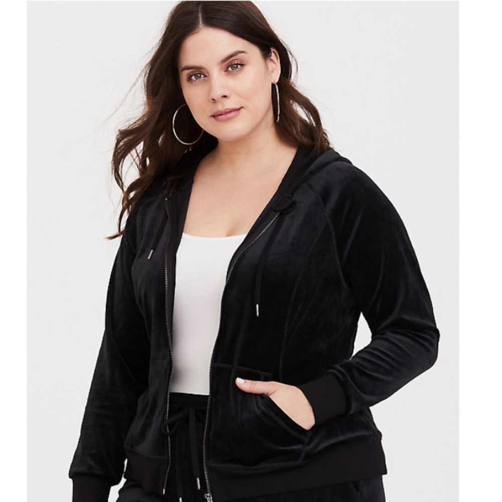 EUC TORRID BLACK VELVET ZIP FRONT HOODIE